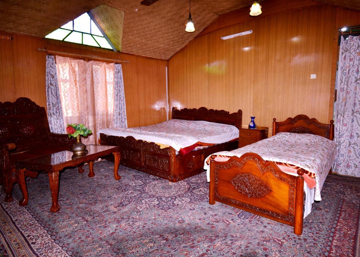 Heritage Shreen Houseboat Hotell Srīnagar Eksteriør bilde