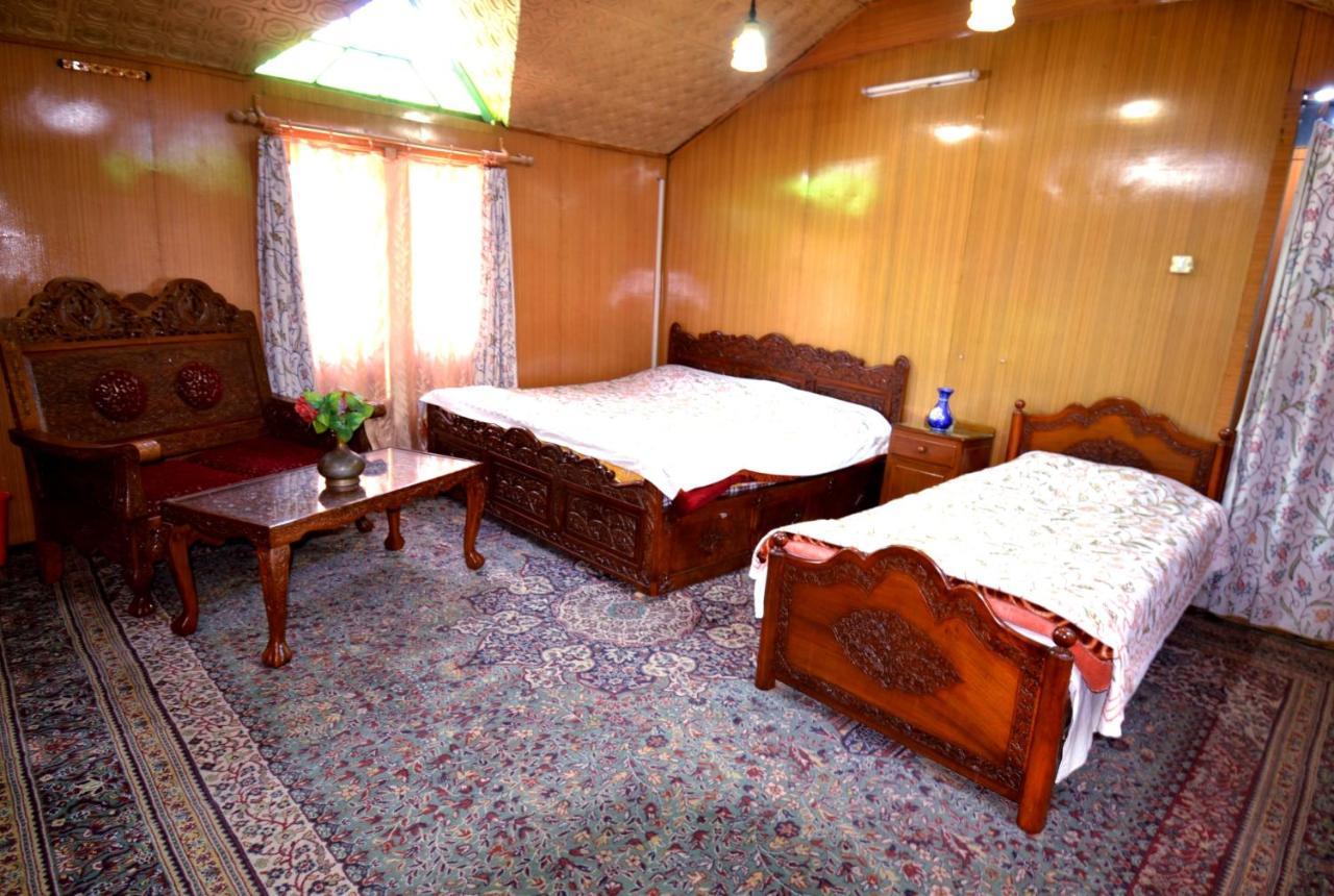 Heritage Shreen Houseboat Hotell Srīnagar Eksteriør bilde