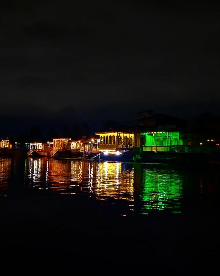 Heritage Shreen Houseboat Hotell Srīnagar Eksteriør bilde