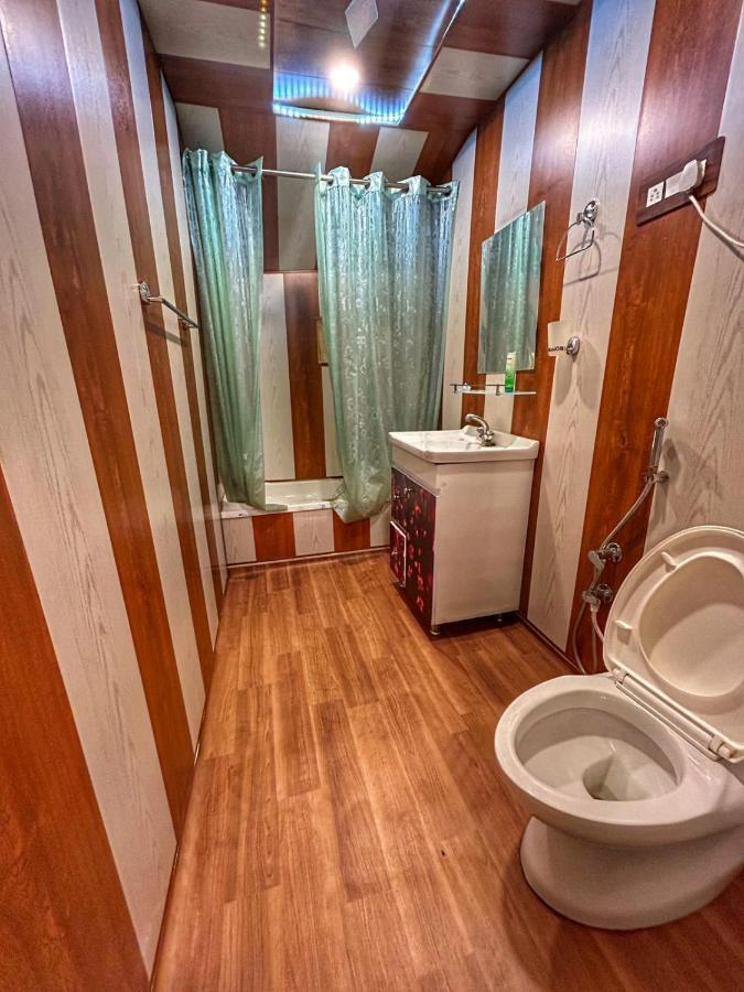 Heritage Shreen Houseboat Hotell Srīnagar Eksteriør bilde